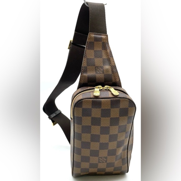 Louis Vuitton Damier Ebene Belt Bag - Picture 2 of 15